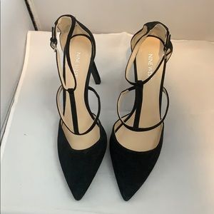 Nine West black SUEDE pumps